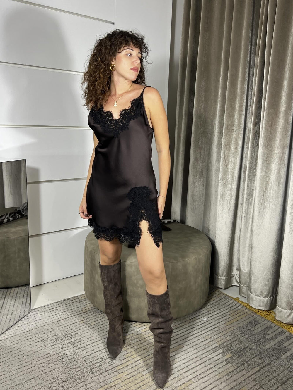 ABITO MORO SATIN CONN PIZZO NERO 37648MORO TENSIONE IN