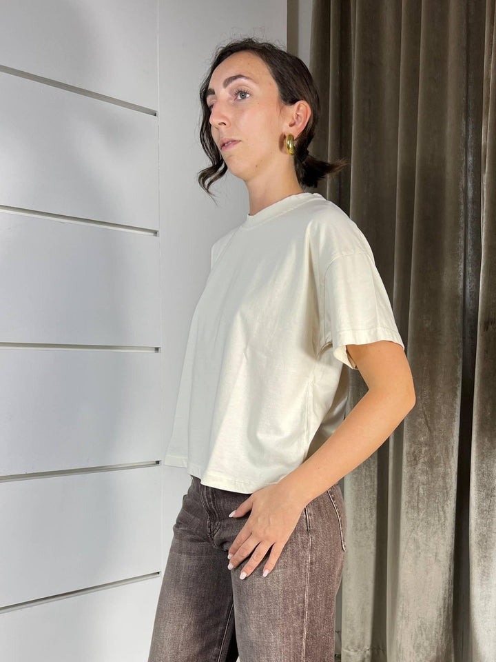 T-SHIRT BURRO GIROCOLLO A SCATOLA MJS-P127BURRO HAVE ONE