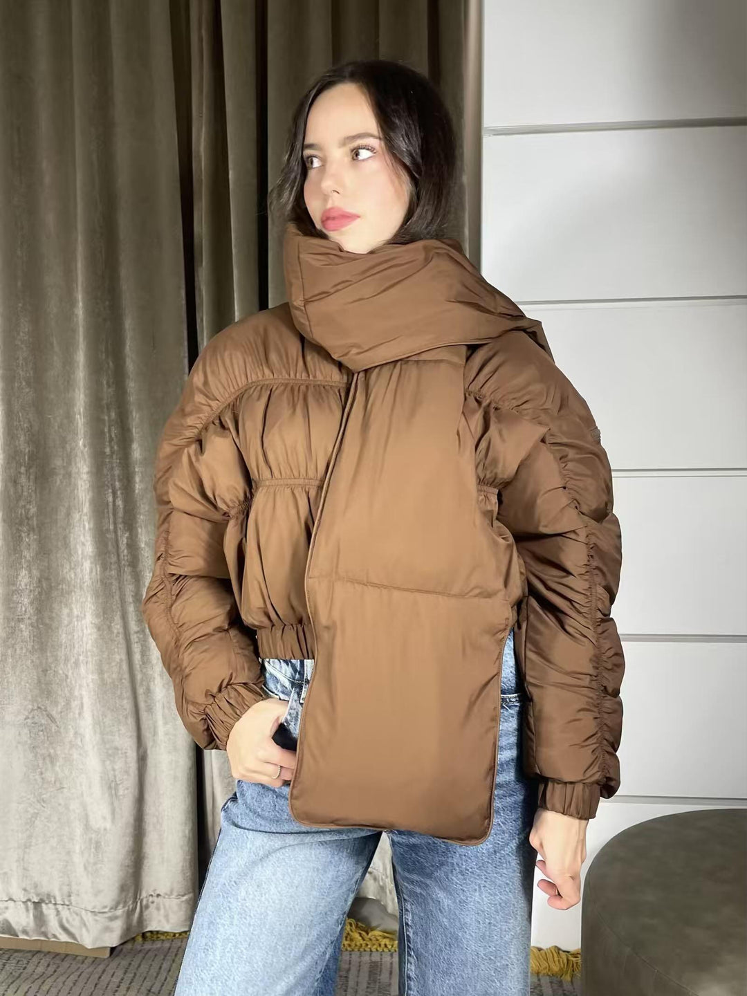 IMBOTTITO CROPPED CON SCIARPA INTEGRATA 8O0180A609B834 PATRIZIA PEPE PREVIEW