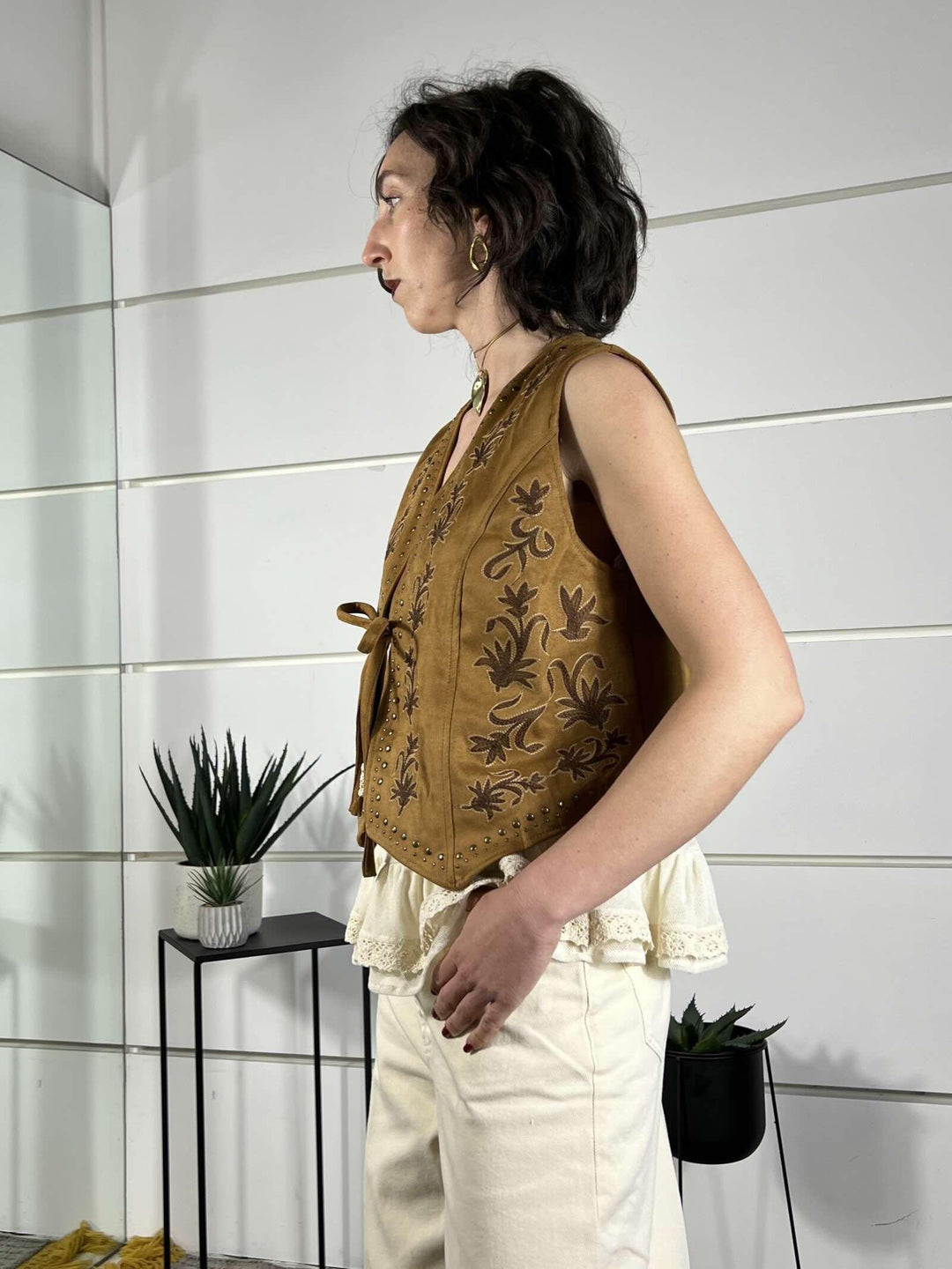 gilet con ricami cammello LSS-Q025CAMEL HAVE ONE