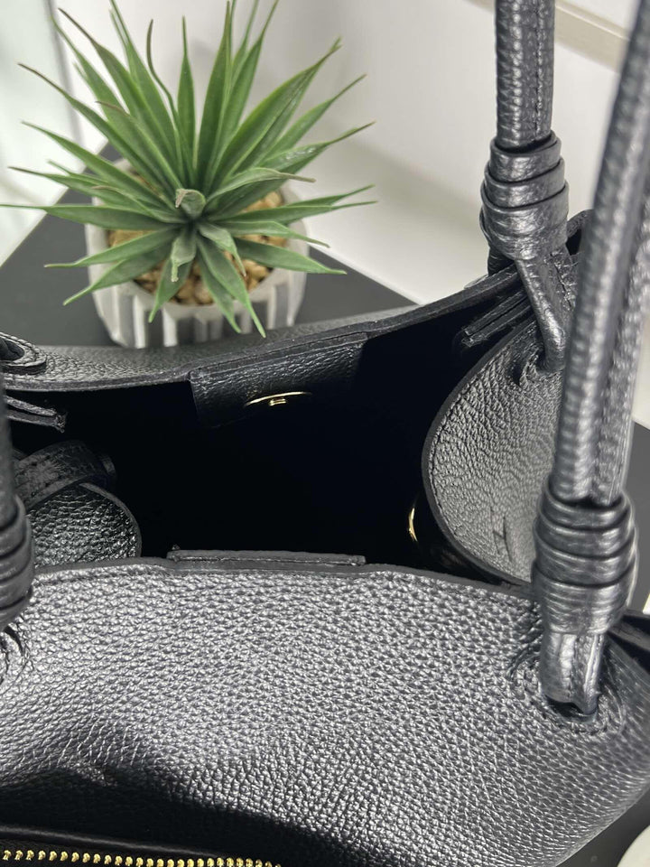 borsa a secchiello in vera pelle nera con pochette e tracolla DO-B0210NERO FEMME CAFE SELECTION