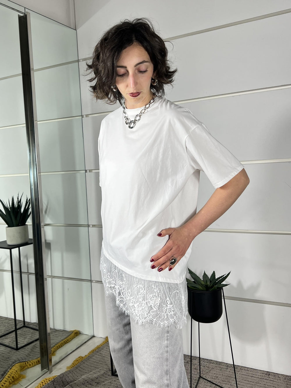 t-shirt manica corta asimmetrica con pizzo bianca 26MP8516BIANCO FEMME SELECTION