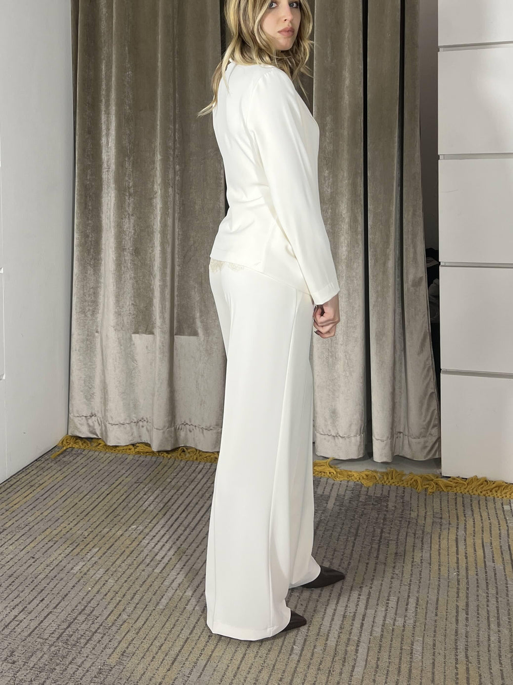 completo giacca con fiocco e pantalone a palazzo 30592BURRO SUSY MIX