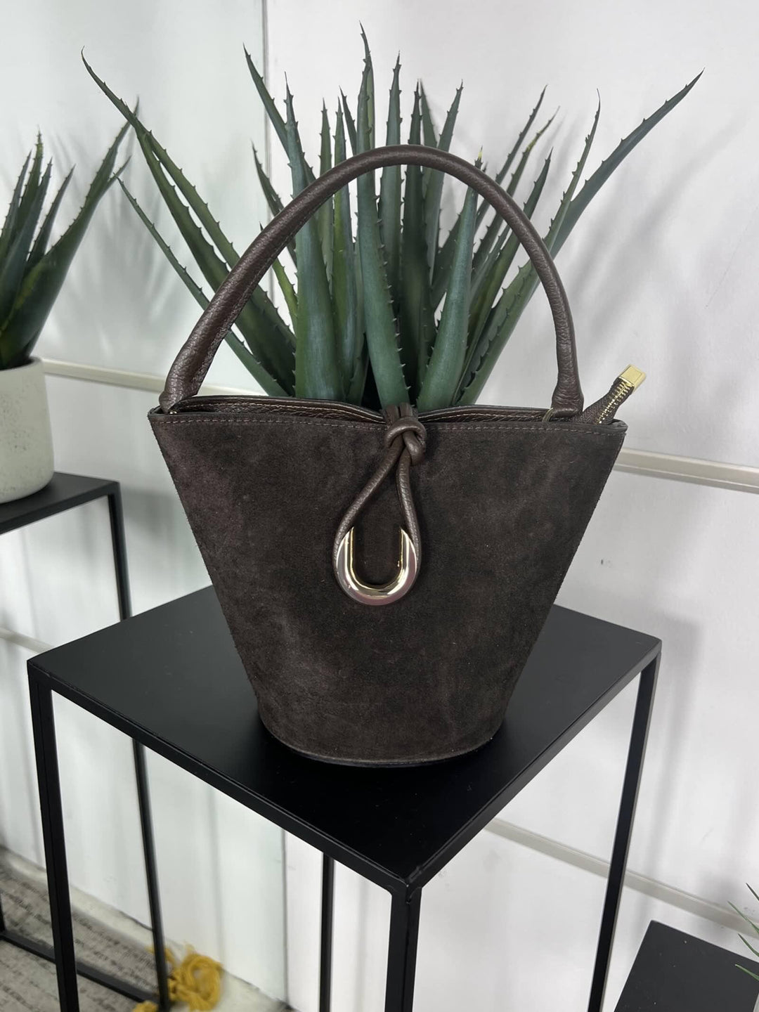 borsa secchiello in camoscio testa di moro con tracolla in pelle 697TESTA DI MORO FEMME CAFE SELECTION