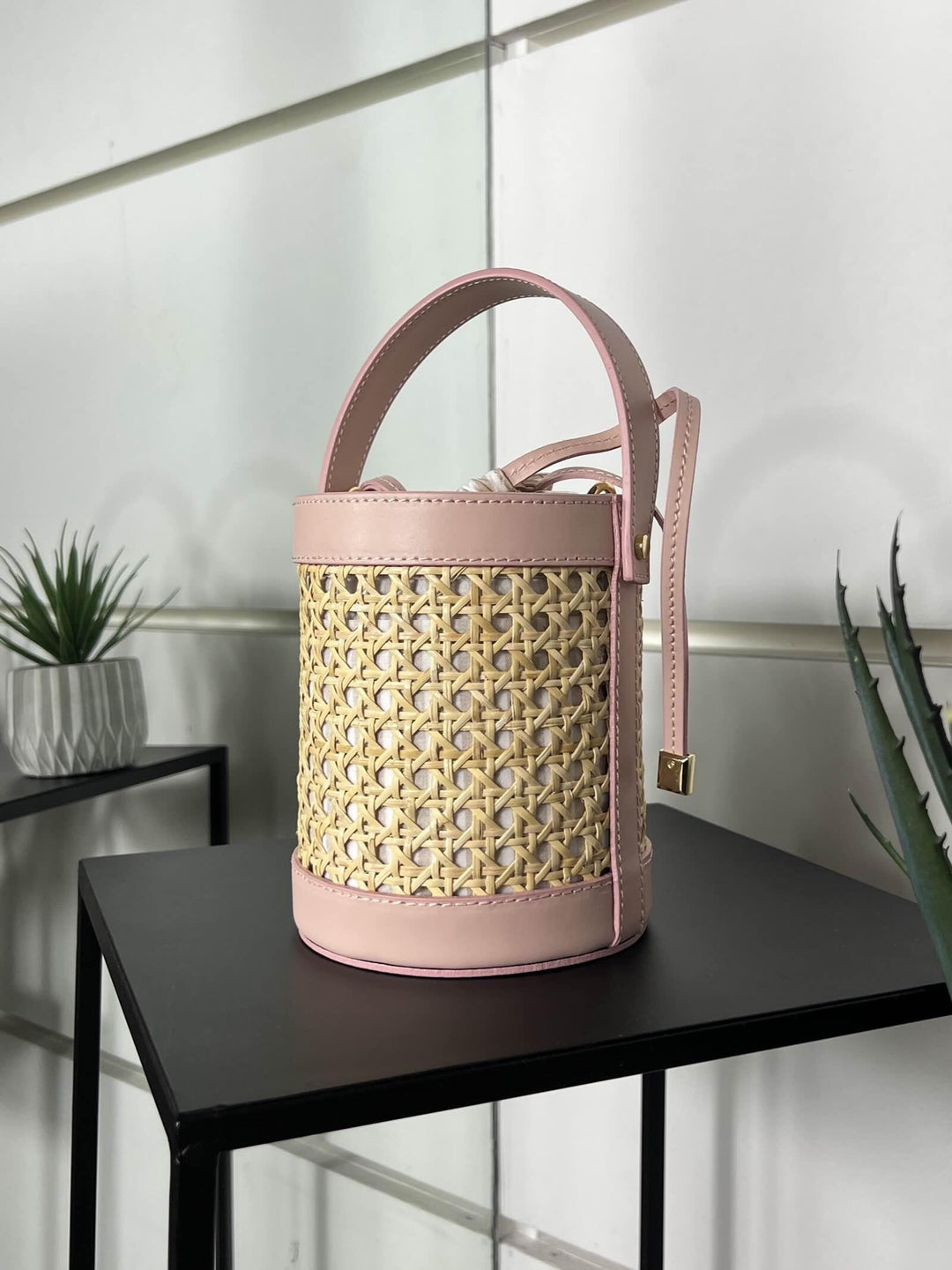 borsa secchiello a intreccio con inserti in pelle rosa e. tracolla in pelle RF-B0173ROSA FEMME CAFE SELECTION