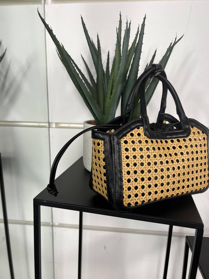 borsa a intreccio con inserti in ecopelle nera e tracolla FF27482BLACK FEMME CAFE SELECTION