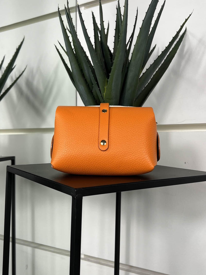 borsa arancio  in vera pelle con tracolla a catena 5363ARANCIO FEMME CAFE SELECTION