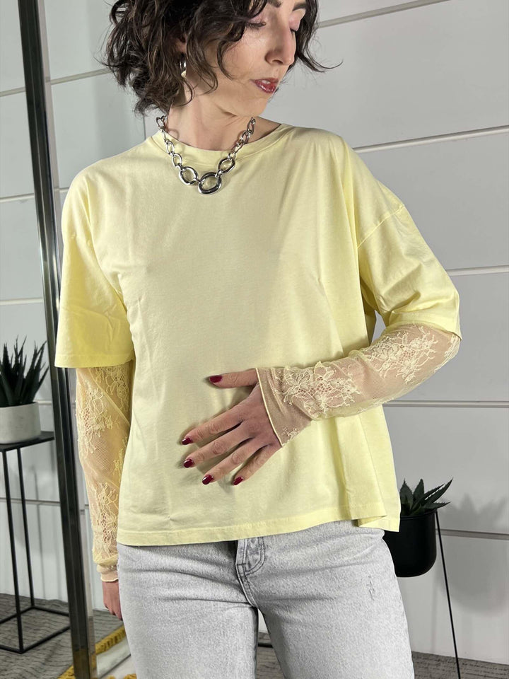 t-shirt  manica corta con manica in pizzo gialla 11073GIALLO SUSY MIX