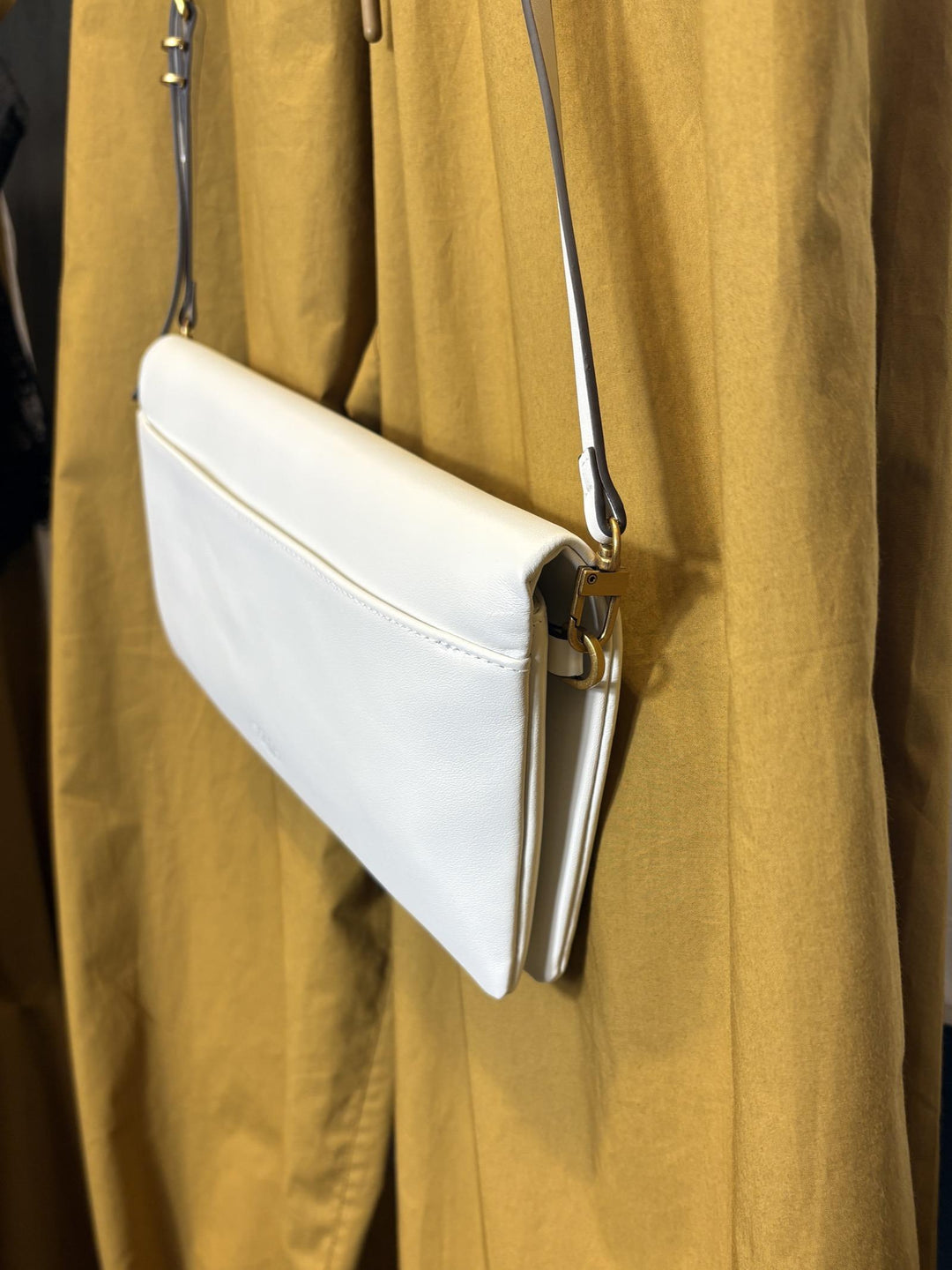 pochette a tracolla bianco seta e oro CLICK SOFT HORIZONTAL CLASSICZ15Q PINKO