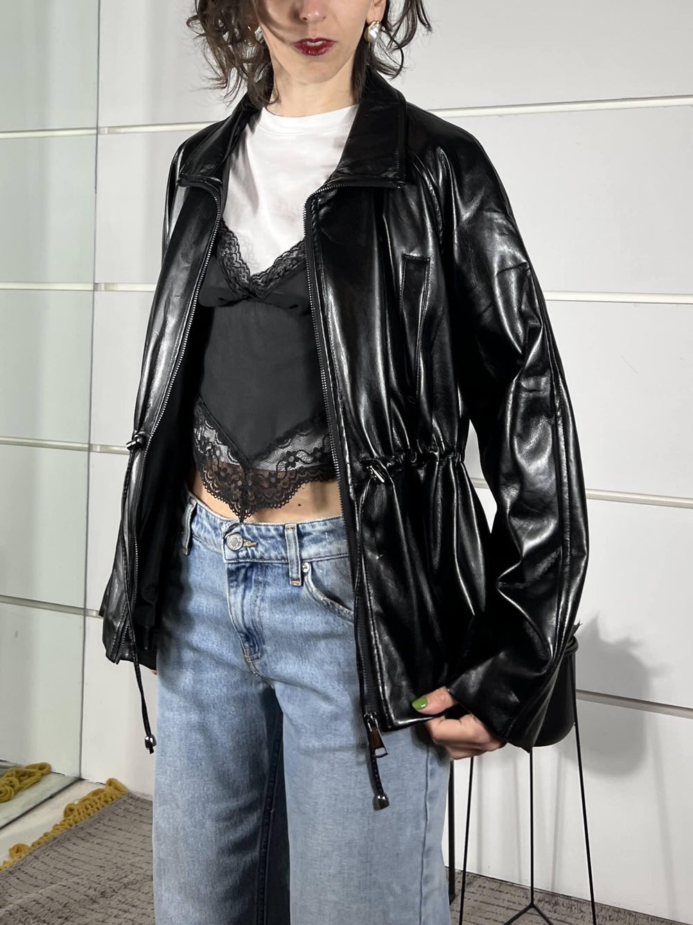 giubbotto zip e coulisse in vita nero in ecopelle lucida 2905NERO SUSY MIX