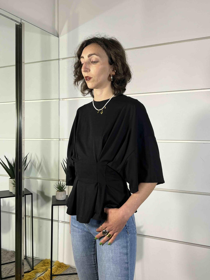 t-shirt manica corta con riprese in vita nera PE260124NERO TENSIONE IN