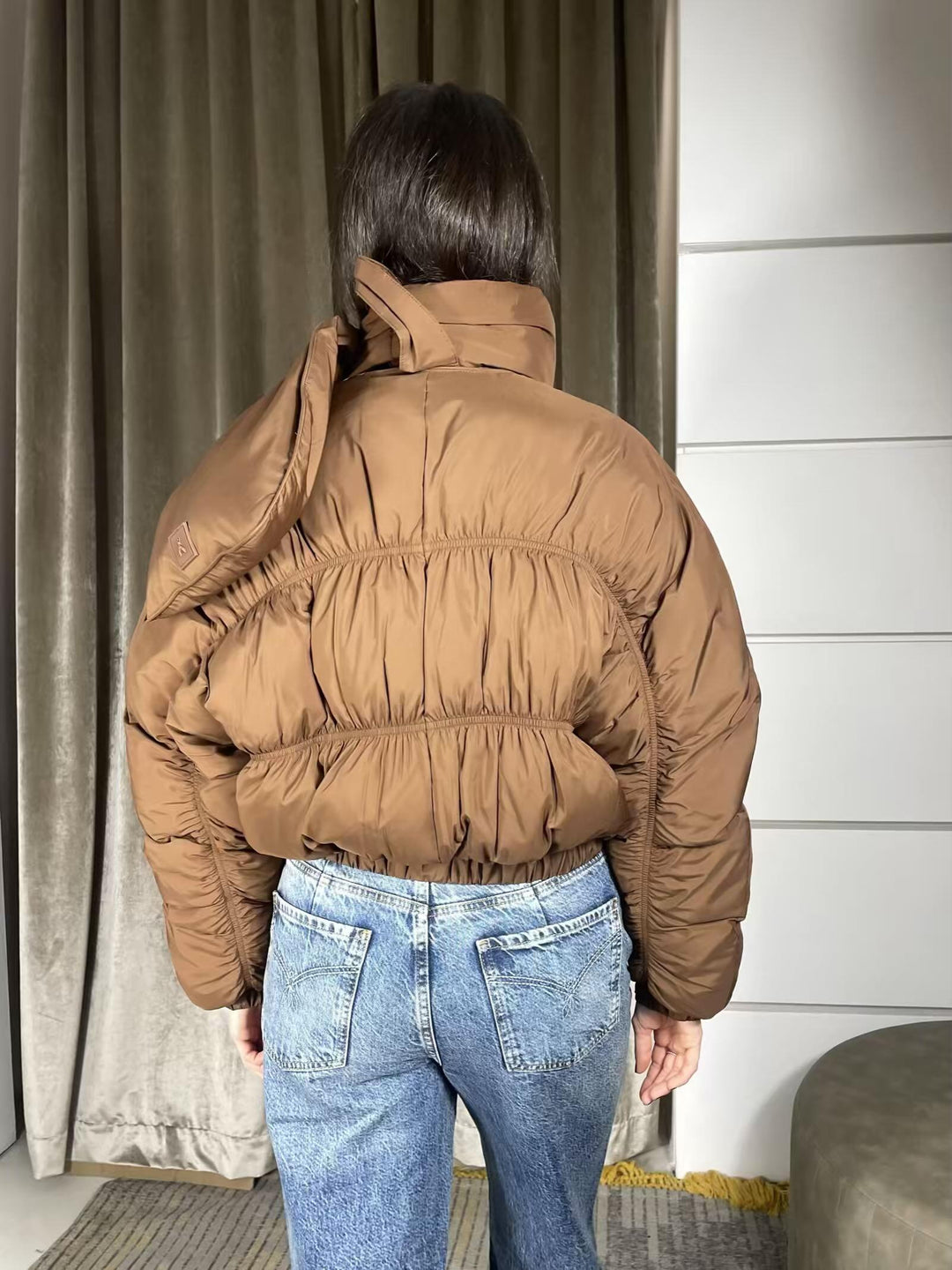 IMBOTTITO CROPPED CON SCIARPA INTEGRATA 8O0180A609B834 PATRIZIA PEPE PREVIEW