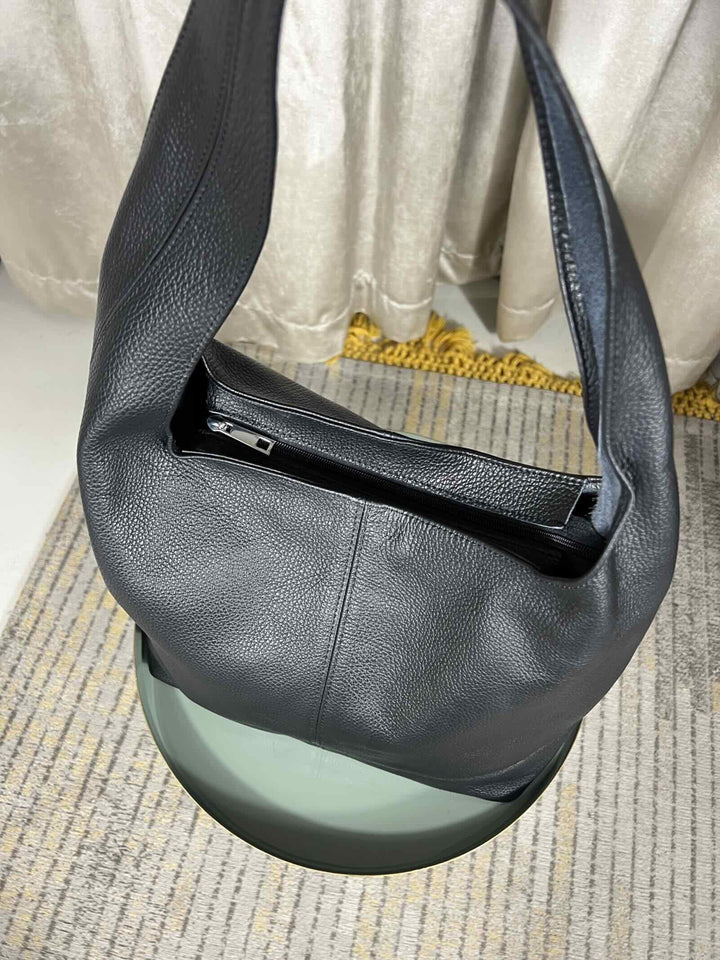 borsa a spalla in vera pelle con zip nera 5978NERO FEMME CAFE SELECTION