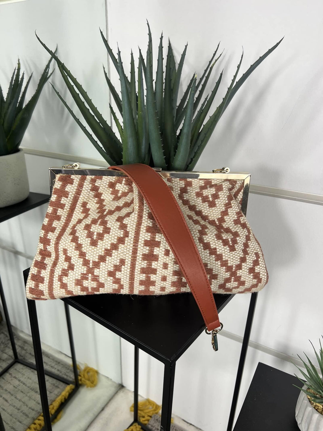 borsa a clutch con fantasia geometrica brown con tracolla FF27472BROWN FEMME CAFE SELECTION